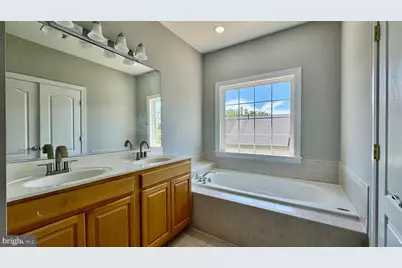 8915 Royal Hannah Lane, Fairfax, VA 22031 - Photo 26