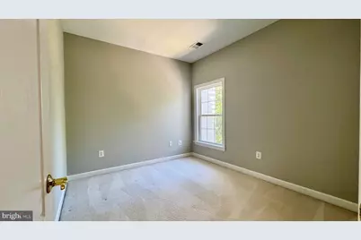 8915 Royal Hannah Lane, Fairfax, VA 22031 - Photo 16