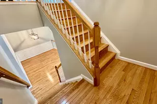 8915 Royal Hannah Ln, Fairfax, VA 22031 - Photo 18