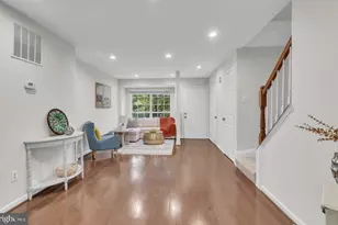 14197 Autumn Cir, Centreville, VA 20121 - Photo 4