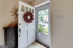 2775 Sikes Ct, Falls Church, VA 22043 - Photo 4