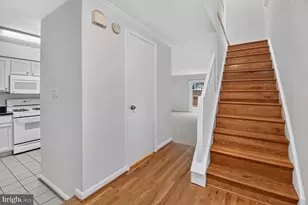 7589 Chrisland Cove, Falls Church, VA 22042 - Photo 4
