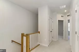 14198 Gypsum Loop, Chantilly, VA 20151 - Photo 8