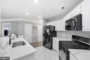 12461 Hayes Ct, Fairfax, VA 22033 - Photo 8