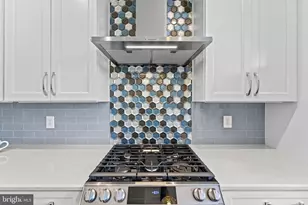 4076 Walnut Cove Cir, Fairfax, VA 22033 - Photo 24
