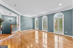 4076 Walnut Cove Cir, Fairfax, VA 22033 - Photo 8