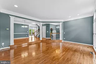 4076 Walnut Cove Cir, Fairfax, VA 22033 - Photo 10