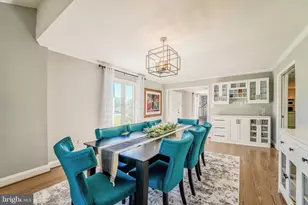 10904 Berryland Ct, Oakton, VA 22124 - Photo 8