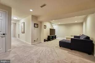 10904 Berryland Ct, Oakton, VA 22124 - Photo 30