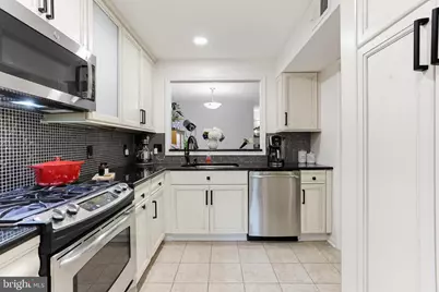 2205 Hunters Run Drive, Reston, VA 20191 - Photo 12