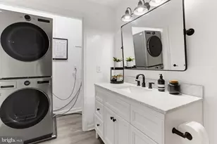 2205 Hunters Run Dr, Reston, VA 20191 - Photo 28