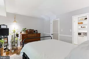 2205 Hunters Run Dr, Reston, VA 20191 - Photo 32