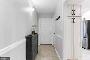 2205 Hunters Run Dr, Reston, VA 20191 - Photo 14