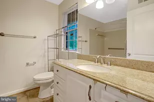 8639 Beekman Pl, Alexandria, VA 22309 - Photo 10