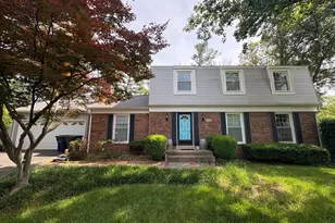 5301 New Church Ct, Fairfax, VA 22032 - Photo 2