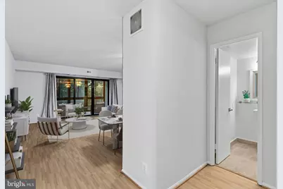 8360 Greensboro Drive #306, McLean, VA 22102 - Photo 14