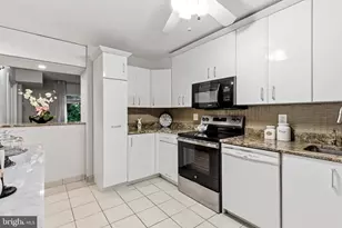 8360 Greensboro Dr, McLean, VA 22102 - Photo 8