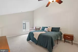 2263 Hunters Run Dr, Reston, VA 20191 - Photo 14