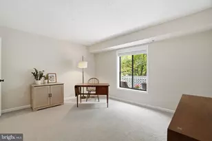 2263 Hunters Run Dr, Reston, VA 20191 - Photo 16