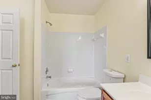 6423 Katherine Ann Ln, Springfield, VA 22150 - Photo 8