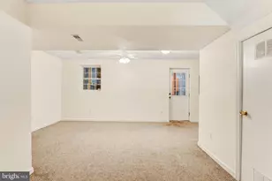 6423 Katherine Ann Ln, Springfield, VA 22150 - Photo 32