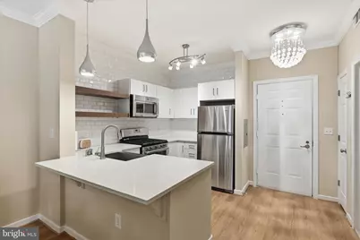 1645 International Drive #102, McLean, VA 22102 - Photo 6
