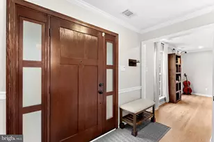 1323 Stourhead Ct, Herndon, VA 20170 - Photo 2