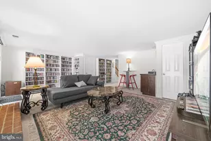 3050 Federal Hill Dr, Falls Church, VA 22044 - Photo 28