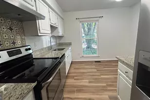 10603 Reed's Landing Cir, Burke, VA 22015 - Photo 10