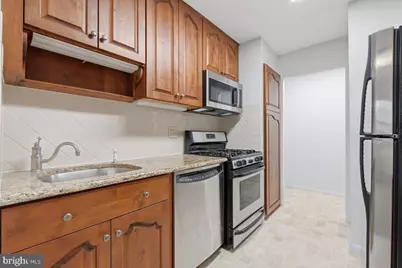 1923 Wilson Lane #201, McLean, VA 22102 - Photo 12