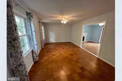 13524 Ellendale Drive, Chantilly, VA 20151 - Photo 2