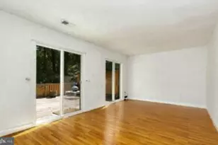1415 Greenmont Ct, Reston, VA 20190 - Photo 20