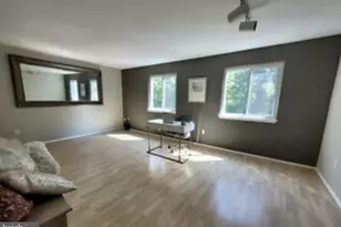 1415 Greenmont Ct, Reston, VA 20190 - Photo 8