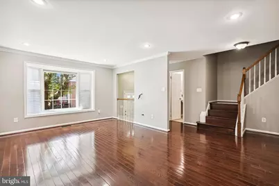 10150 Village Knolls Court, Oakton, VA 22124 - Photo 2