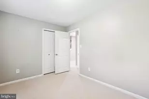 10150 Village Knolls Ct, Oakton, VA 22124 - Photo 22