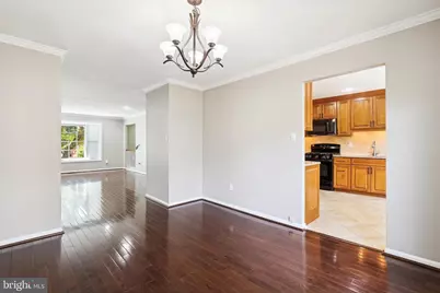 10150 Village Knolls Court, Oakton, VA 22124 - Photo 6