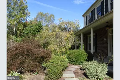 8201 Hensley Court, Alexandria, VA 22308 - Photo 2