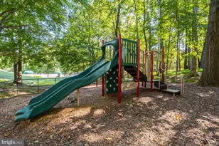 5902 Kingsford Rd, Springfield, VA 22152 - Photo 14