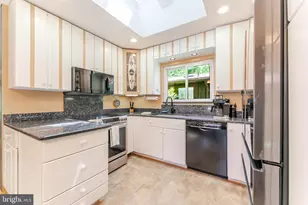 4221 Elizabeth Ln, Annandale, VA 22003 - Photo 14