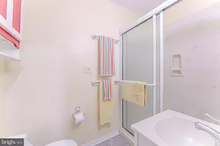 4221 Elizabeth Ln, Annandale, VA 22003 - Photo 24