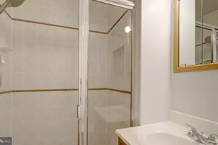 8236 Governors Ct, Alexandria, VA 22308 - Photo 18