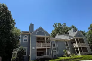 7805 Willow Point Dr, Falls Church, VA 22042 - Photo 10