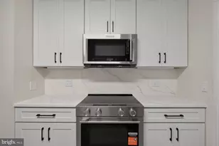 8023 Washington Ave, Alexandria, VA 22308 - Photo 22