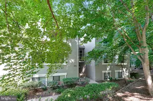 2210 Springwood Dr, Reston, VA 20191 - Photo 2