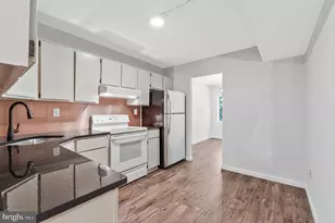 2210 Springwood Dr, Reston, VA 20191 - Photo 14