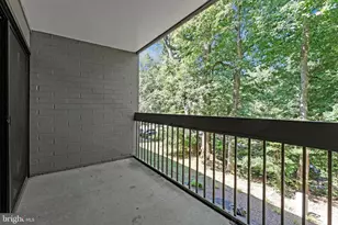 2210 Springwood Dr, Reston, VA 20191 - Photo 26