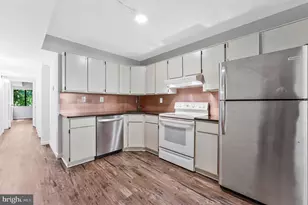 2210 Springwood Dr, Reston, VA 20191 - Photo 12
