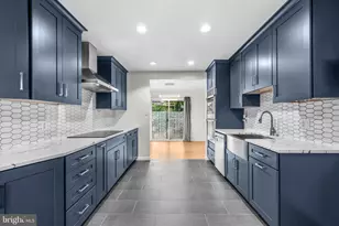 2410 Parkers Ln, Alexandria, VA 22306 - Photo 6