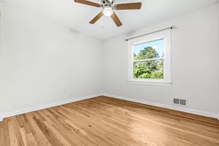 2410 Parkers Ln, Alexandria, VA 22306 - Photo 16