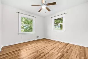 2410 Parkers Ln, Alexandria, VA 22306 - Photo 16